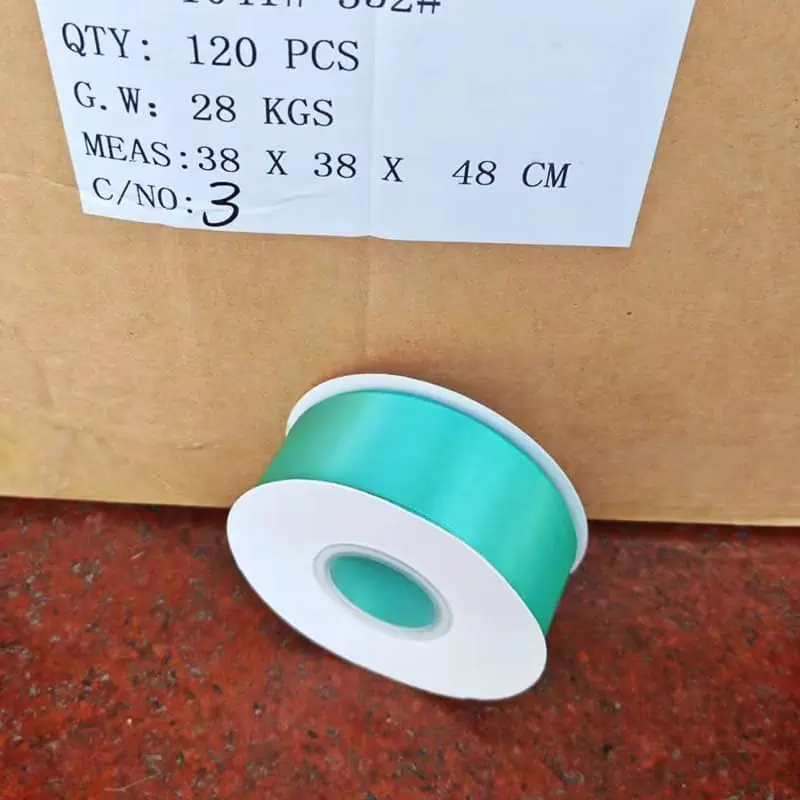 Yiwu-market-products-category-apparel-accessories-3