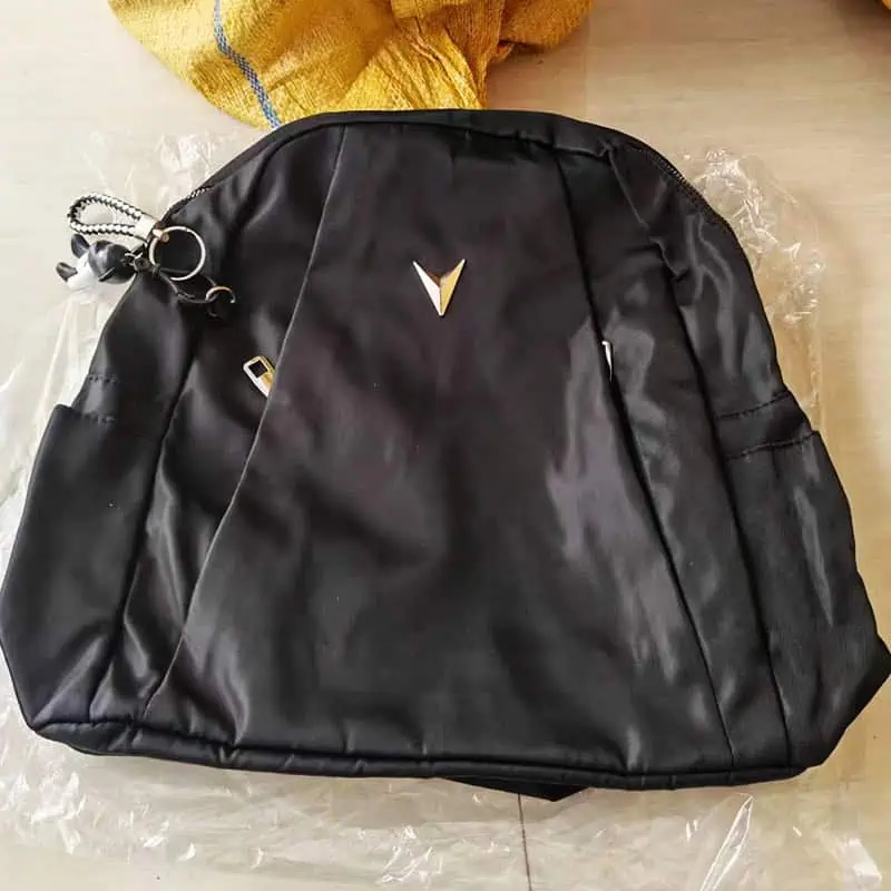 Yiwu-market-products-category-bags-and-suitcases-240510-3