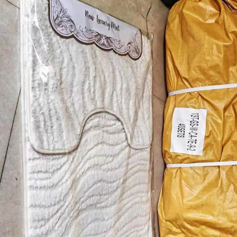Yiwu-market-products-category-home-textile-3